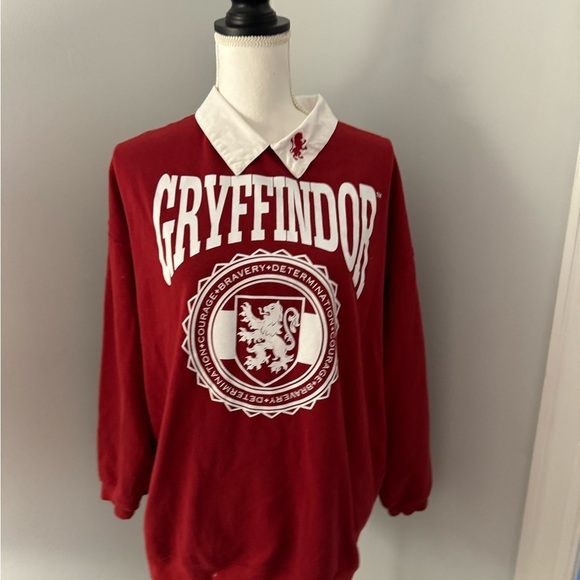 Wizarding World Harry Potter Gryffindor crewneck sweatshirt. Size XL - Picture 2 of 9